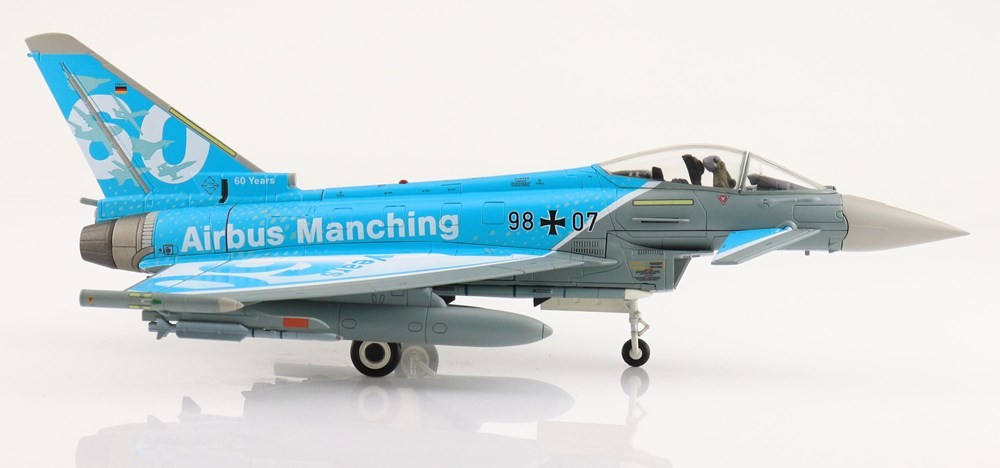 Eurofighter EF-2000 Typhoon S / Luftwaffe, 98+07, Ingolstadt Manching Airport, Germany Sept. 2022 / Hobby Master 1:72 HA6621
