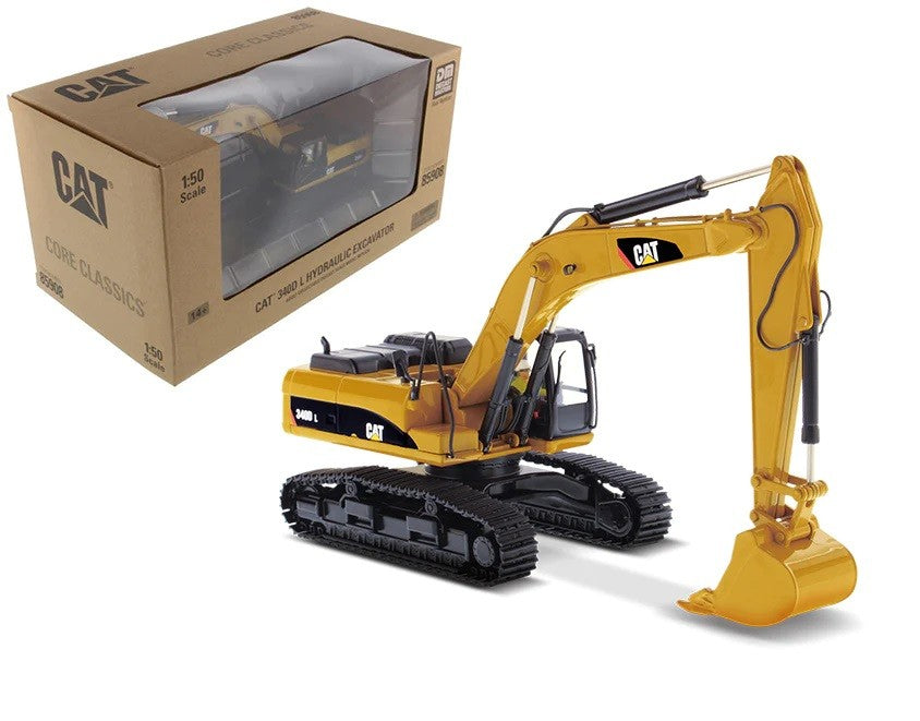(Pre-Order ) Caterpillar 340D L  Hydraulic Excavator with 2 Figurines -  Core Classics Series - Diecast Master  1/50-  85908C