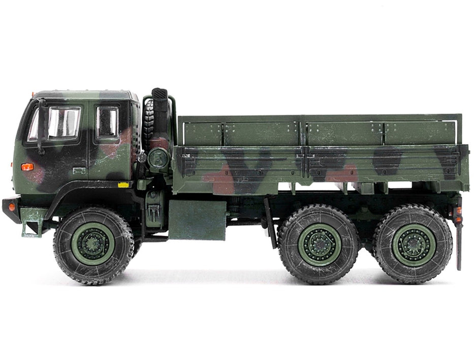 M1083 MTV, (Medium Tactical Vehicle)  Cargo Truck NATO Camo, US Army  - Panzerkampf 1:72 - 12206PA