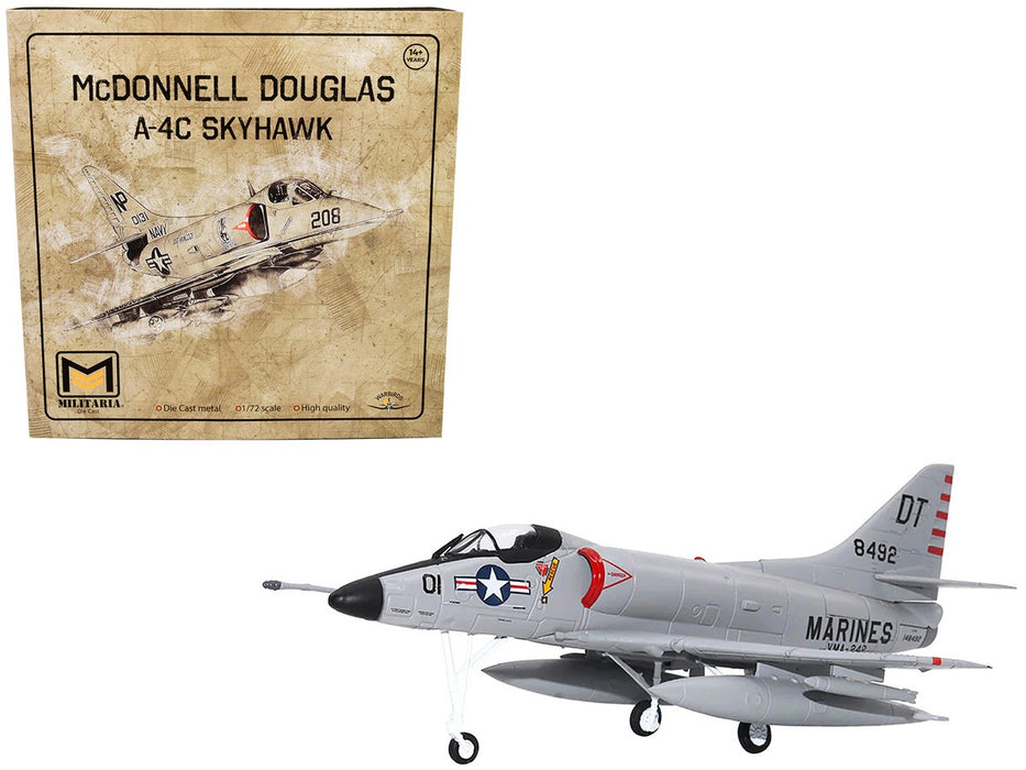 McDonnell Douglas A-4C Skyhawk Attack Aircraft "US Navy -  Militaria Die Cast  1/72 - 27291-56