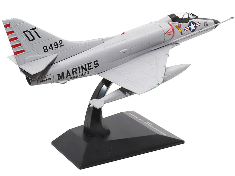 McDonnell Douglas A-4C Skyhawk Attack Aircraft "US Navy -  Militaria Die Cast  1/72 - 27291-56