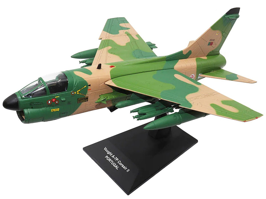 Vought A-7P Corsair II Attack Aircraft "Portugal" -  Militaria Die Cast  1/72 - 27293-65