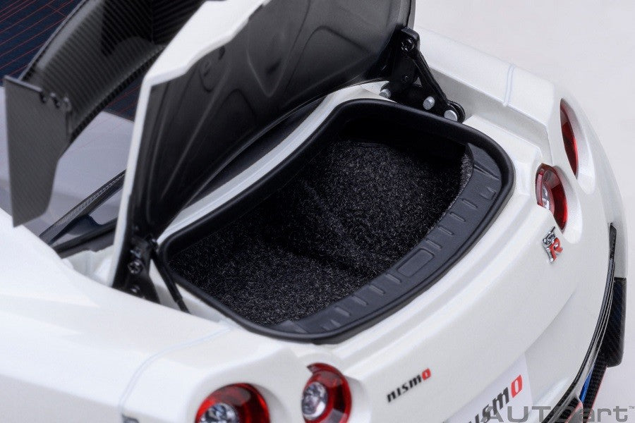 Nissan GT-R (R35) Nismo 2022 Special Edition (Brilliant White Pearl) - Autoart - 77501 Passion Diecast