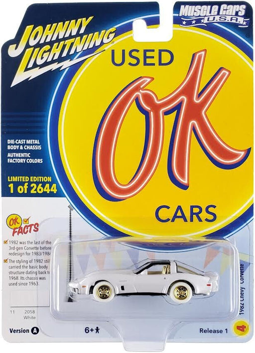 (CHASE) 1982 Chevrolet Corvette in Gloss White - Johnny Lightning - 1/64 - JLSP338 AGR Passion Diecast
