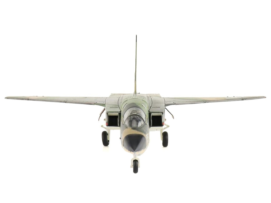 North American RA-5C Vigilante / USN RVAH-13 Bats, USS Kitty Hawk, 1966 Experimental Scheme / Hobby Master 1:72 HA4706