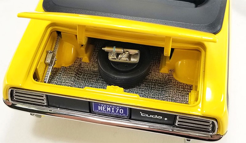 (Preorder) 1970 Plymouth HEMI Cuda Convertible in Lemon Twist Yellow - Limited Edition 750 Piece - ACME - 1/18 - A1806129
