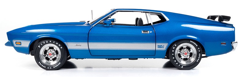 1973 Ford Mustang Mach 1 in Blue Glow - Class of 1973 - Auto World / American Muscle 1/18 - AMM1323
