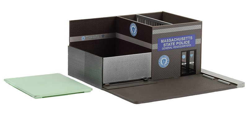 Massachusetts State Police - Hot Pursuit Central Command -  Mechanic's Corner Series 10 - Greenlight 1/64 - 57101