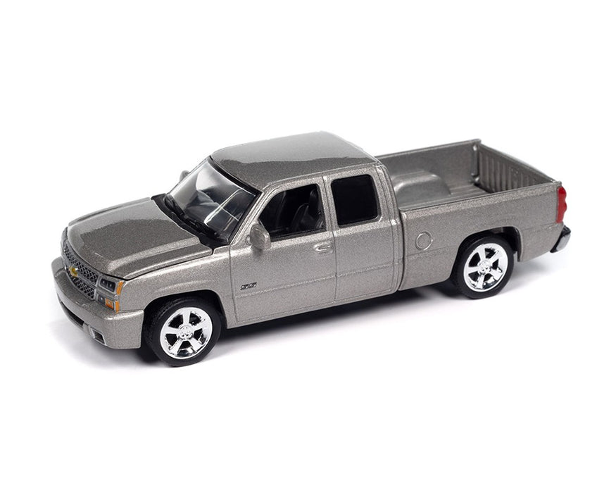 2006 Chevrolet Silverado SS Truck Extended Cab Fleetside bed - Silver - Auto World - 1/64 - AWSP163 A