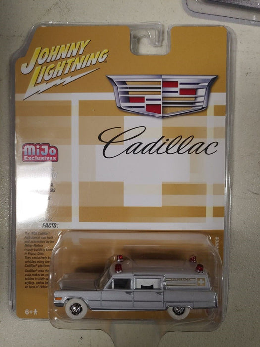 CHASE CAR 1966 Cadillac Ambulance  Red - Johnny Lightning -  1:64 Mijo Exclusive - JLCP7351GR