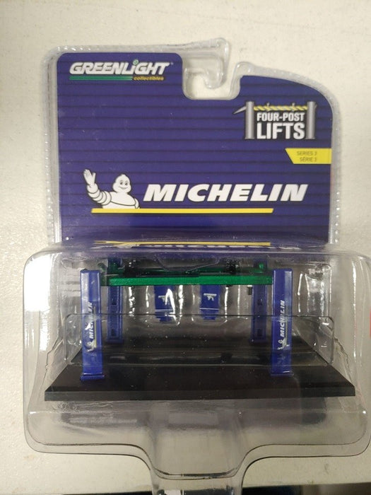 (Green Machine) Four-Post Lifts - Michelin Tires - Auto Body Shop Serie 3 - Greenlight 1/64 - 16130 BGR