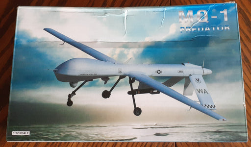 (Used - Read) General Atomics MQ-1 Predator / USAF / AIR FORCE ONE 1:72 AF1-0015