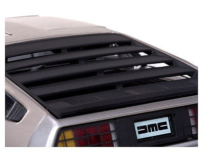 1981 DE LOREAN DMC 12 COUPE STAINLESS STEEL FINISH - Sunstar- 1/18 - SS-2701