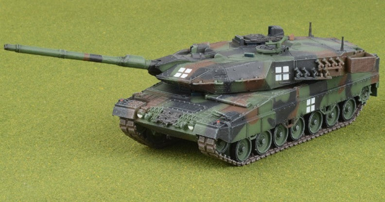 Krauss-Maffei Leopard 2A6 tank / Ukrainian Army / Panzerkampf 1:72 - 12173PD