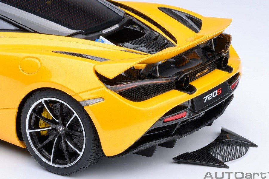 McLaren 720S Volcano Yellow - Autoart 1/18 - 76070 - Passion Diecast 