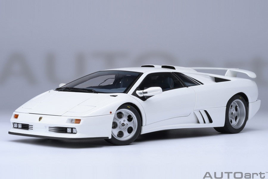 Lamborghini Diablo SE JOTA Impact White - Autoart 1/18 - 79145 - Passion Diecast 