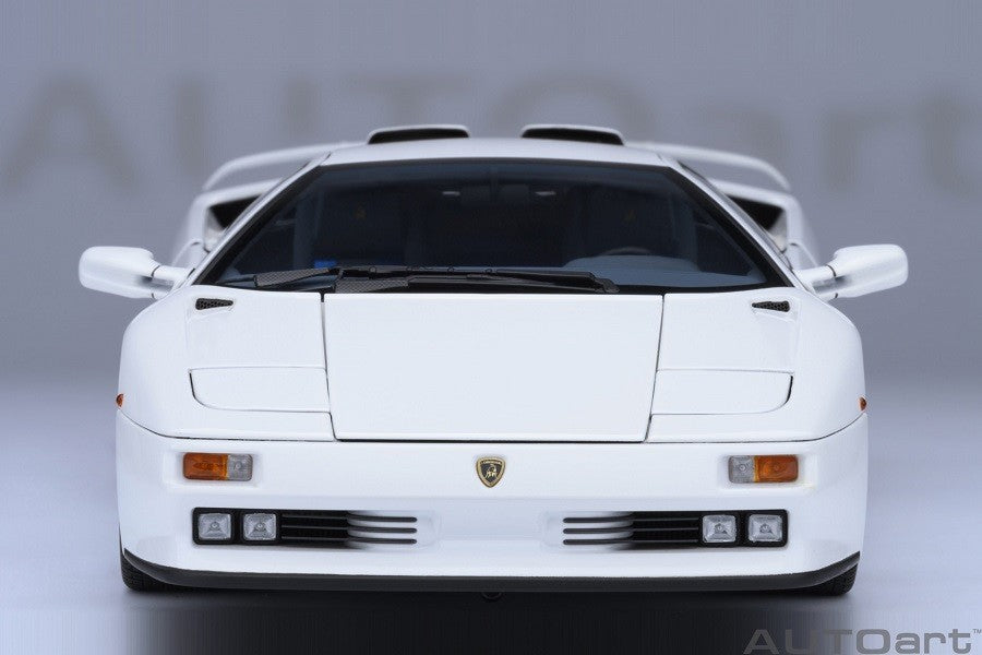 Lamborghini Diablo SE JOTA Impact White - Autoart 1/18 - 79145 - Passion Diecast 