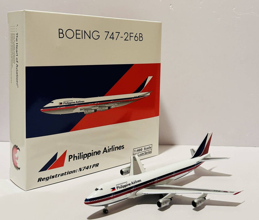 Philippine Airlines Boeing 747-200  / N741PR / Phoenix Model 1:400 - 11889