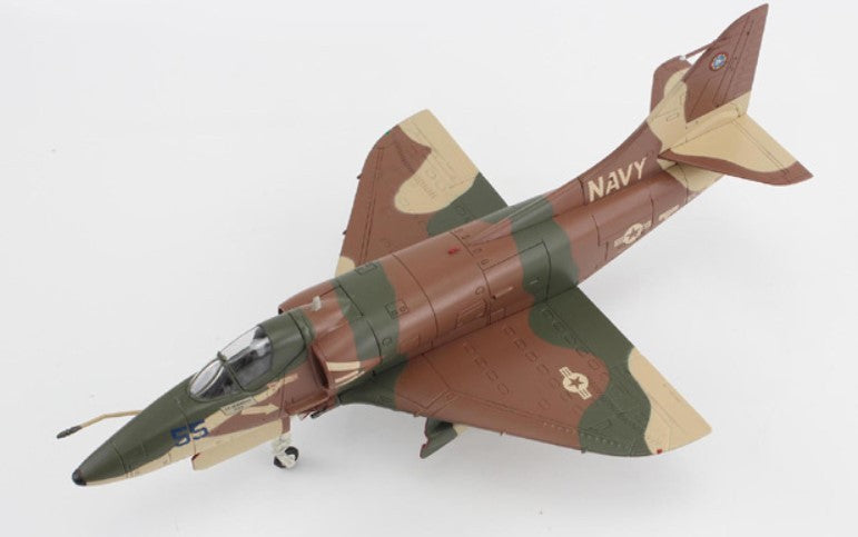 Douglas A-4E Skyhawk / USN VF-126 Bandits, Blue 55, USNFWS TOPGUN, NAS Miramar, CA, 1985 / Hobby Master 1:72 HA1441