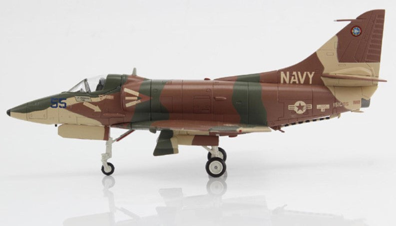 Douglas A-4E Skyhawk / USN VF-126 Bandits, Blue 55, USNFWS TOPGUN, NAS Miramar, CA, 1985 / Hobby Master 1:72 HA1441
