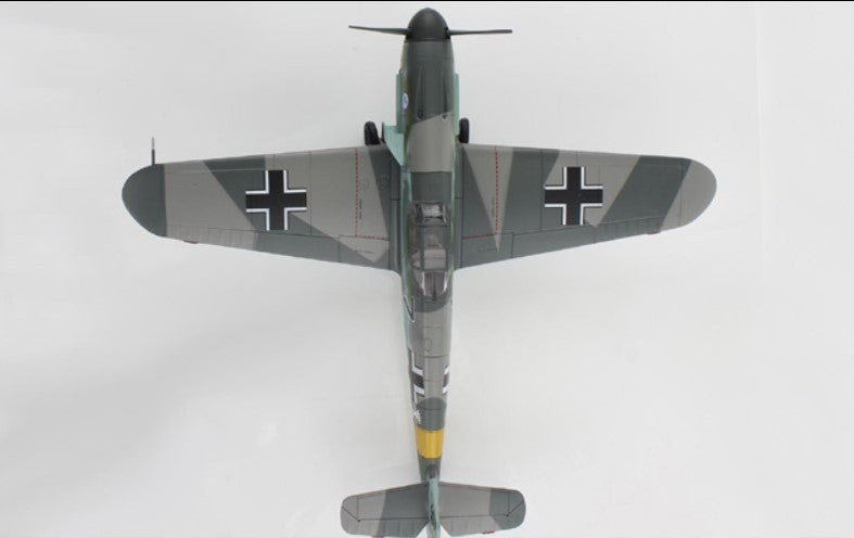 Messerschmitt Bf 109F / Spanish Air Force 2 Esc Azulm, Black 7, USSR, 1941 / Hobby Master 1:48 HA8765