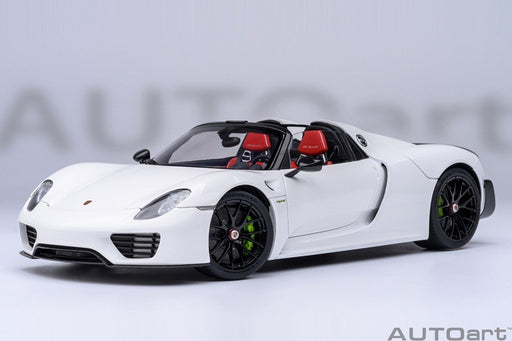Porsche 918 Spyder Weissach Package (White with Red interior) - Autoart 1/18 - 77920 - Passion Diecast 