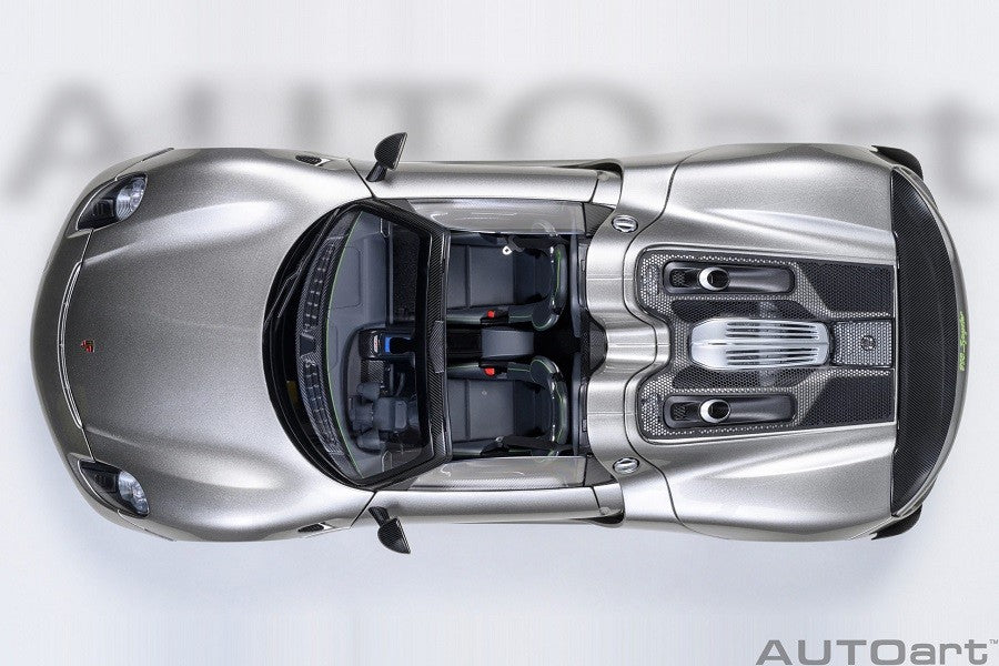 Porsche 918 Spyder Weissach Package (Liquid Metal Silver) - Autoart 1/18 - 77922 - Passion Diecast 