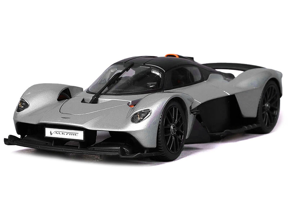Aston Martin Valkyrie - Argent / Noir Mat - 1/18 - MAISTO - 31465 SIL -  Passion Diecast 