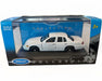 1999 Ford Crown Victoria Police Interceptor - Plain White  Welly 1.43 WE9762CHF-SW