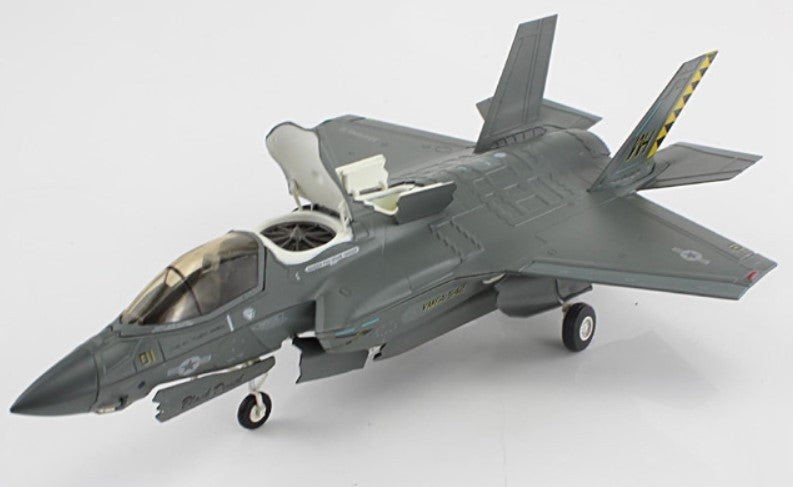 (Preorder) Lockheed F-35B Lightning II / USMC VMFA-542, WH01 Black Death, MCAS Cherry Point, NC, 2023 / Hobby Master 1:72 HA4622