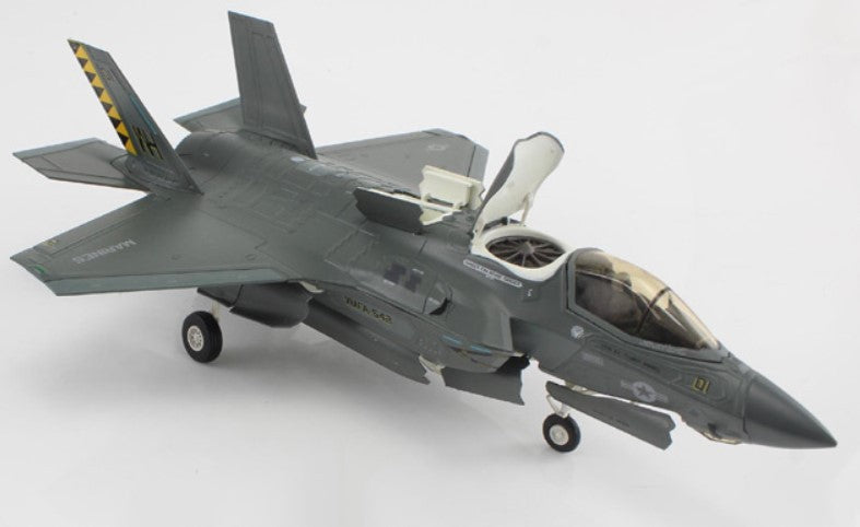 (Preorder) Lockheed F-35B Lightning II / USMC VMFA-542, WH01 Black Death, MCAS Cherry Point, NC, 2023 / Hobby Master 1:72 HA4622
