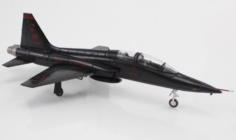 (Preorder) Northrop T-38A Talon / USAF 9th RS, 1st RS, no. 65-10342, Beale AFB, CA, 2006 / Hobby Master 1:72 HA5411