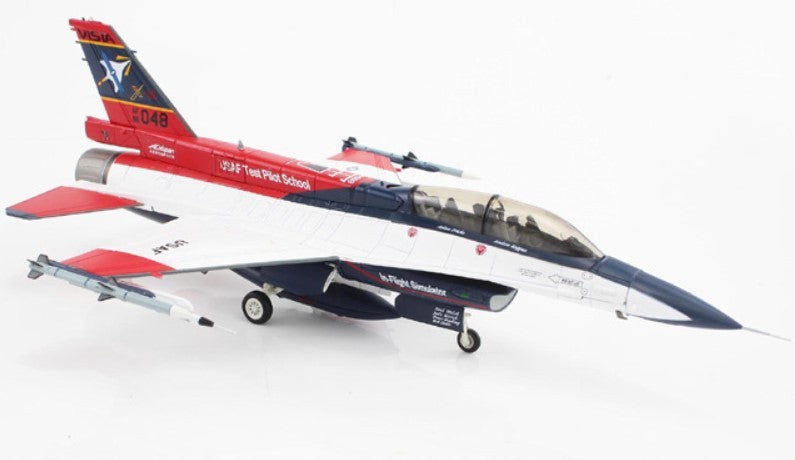 (Preorder) General Dynamics X-62A VISTA / USAF TPS, 86-0048, Edwards AFB, Skyborg 2023 & missiles / Hobby Master 1:72 HA38042B