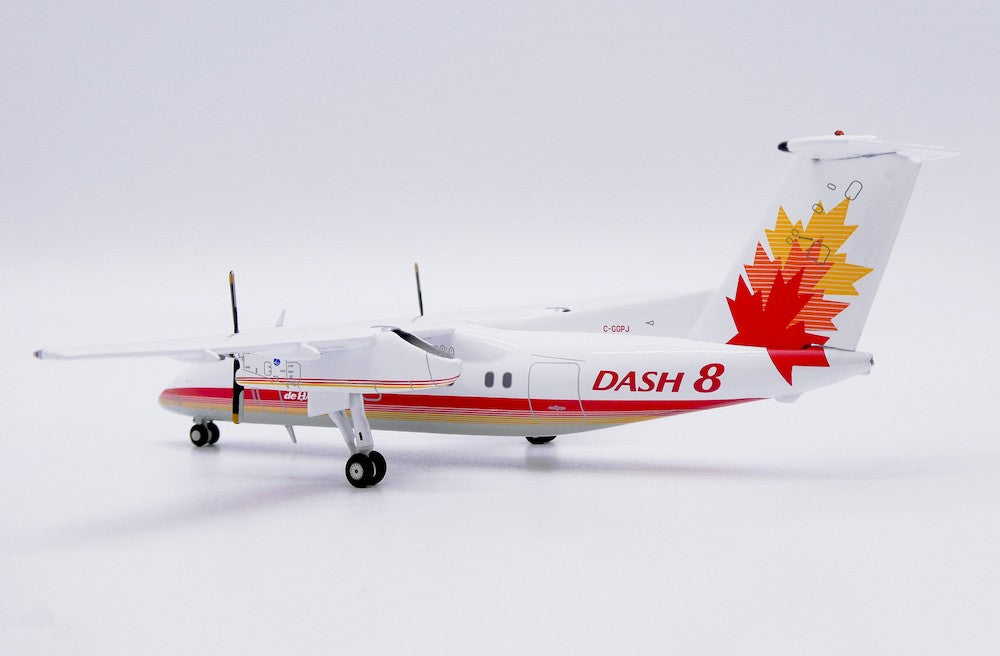 House Color  Bombardier Dash 8 Q100 / C-GGPJ  - JC Wings - 1/200 - LH2367