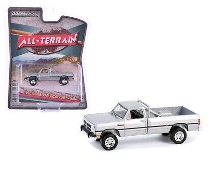 1992 Dodge Ram D250 Power Ram Lifted with Rollbar - All-terrain Series 16 - 1/64 Greenlight - 35290 F