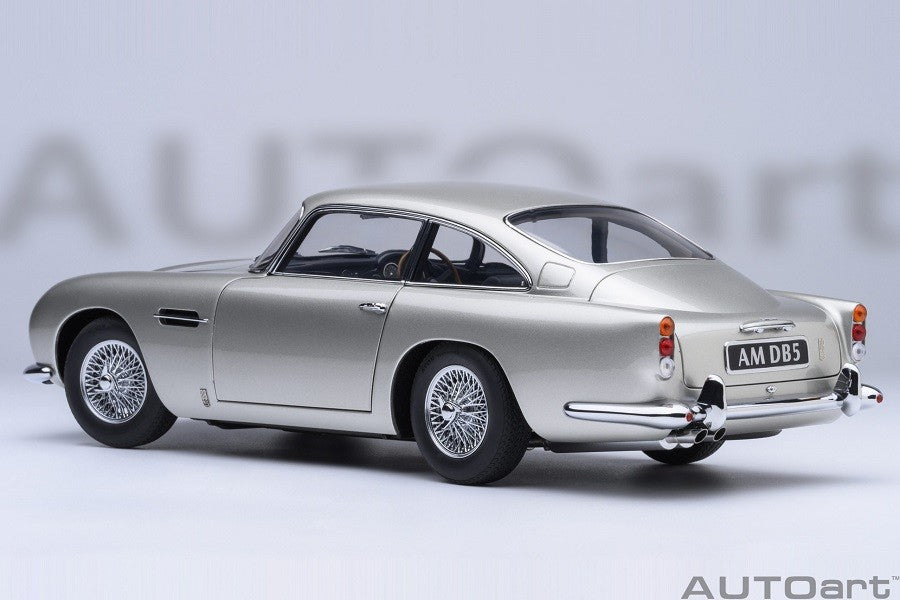 Aston Martin DB5 (Birch Silver) - Autoart 1/18 - 70287 - Passion Diecast 
