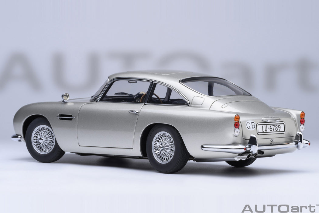 Aston Martin DB5 Goldfinger (Silver) - Autoart 1/18 - 70296 - Passion Diecast 