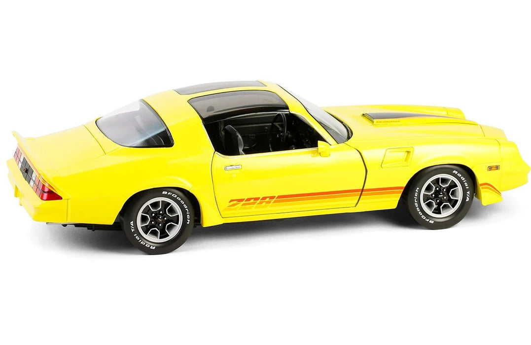 1980 Chevrolet Camaro Z/28 with T-Tops in Bright Yellow with Red Tri Color Stripes - 1/18 - Greenlight - 13690