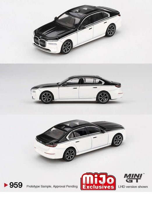 BMW i7 xDrive60 Alpine White / Black Sapphire - Mini GT - 1:64 - MGT00959 Passion Diecast