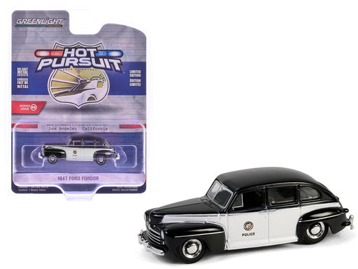 LAPD - 1947 Ford Fordor - Los Angeles Police Department - Hot Pursuit Series 46 - 1/64 Greenlight - 43040 A