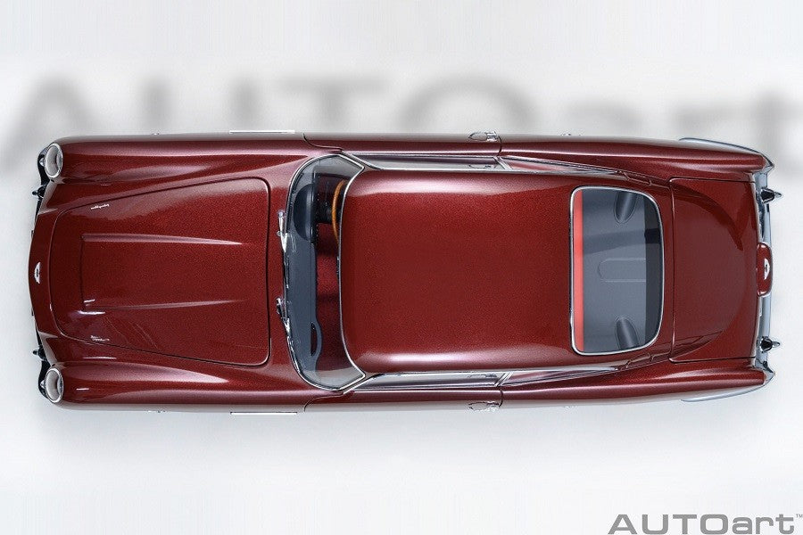 Aston Martin DB5 (Dubonnet Rosso) - Autoart 1/18 - 70289 - Passion Diecast 