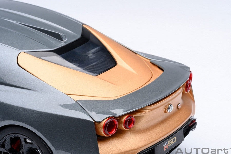 Nissan GT-R50 by Italdesign (Liquid Kinetic Silver/Energetic Sigma Gold) - Autoart 1/18 - 77510 - Passion Diecast 