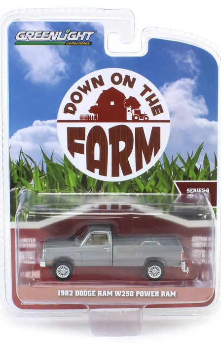 (Green machine) 1982 Dodge Ram W250 Power Ram  - Down on the Farm Series 9 - 1/64 Greenlight - 448090 BGR