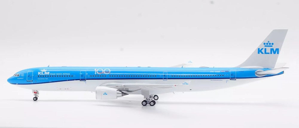 KLM Airbus A330-303 / PH-AKB / Inflight 200 / 1:200 / IF333KL0924