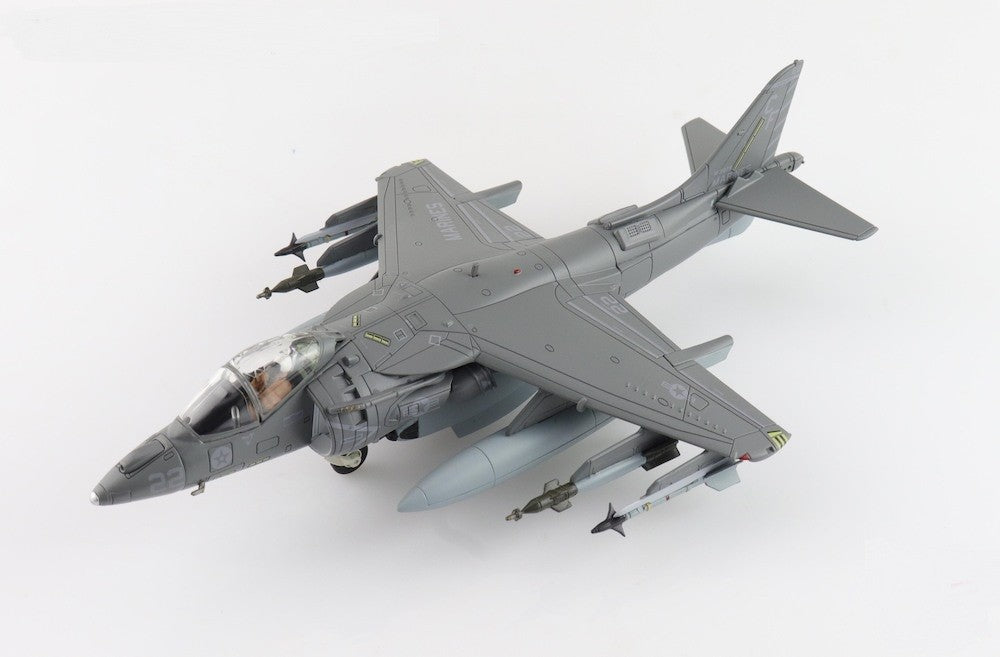 (Preorder) BAe AV-8B Harrier II / USMC VMA-211 Wake Island Avengers, CF22, MCAS Yuma, AZ, 2013 / Hobby Master 1:72 HA2632