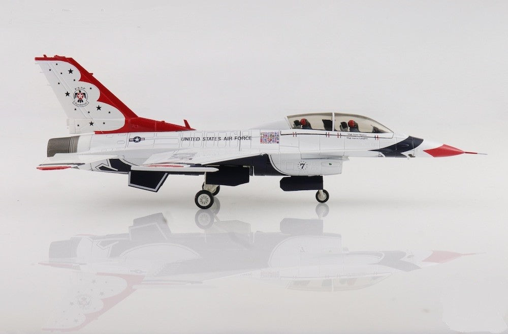 Lockheed F-16D Fighting Falcon / USAF Thunderbirds no. 7, Nellis AFB, NV, 2017 / Hobby Master 1:72 HA38045