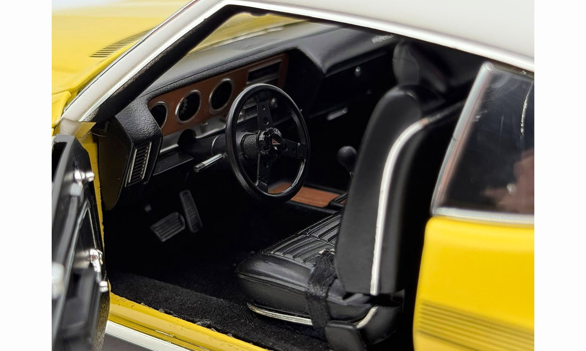 1972 Pontiac GTO LeMans in Monarch Yellow Limited Edition - Estimated Production 500 Pieces - ACME - 1/18 - A1801227