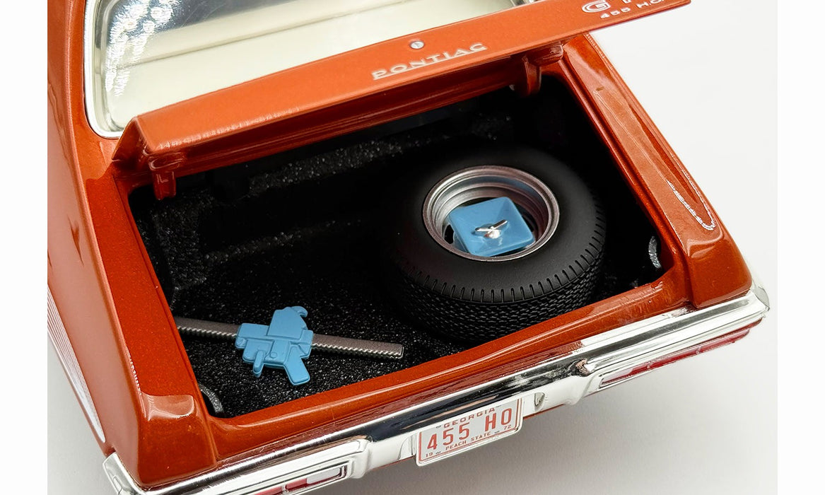 1972 Pontiac GTO LeMans in Sundance Orange Limited Edition - Estimated Production 500 Pieces - ACME - 1/18 - A1801226