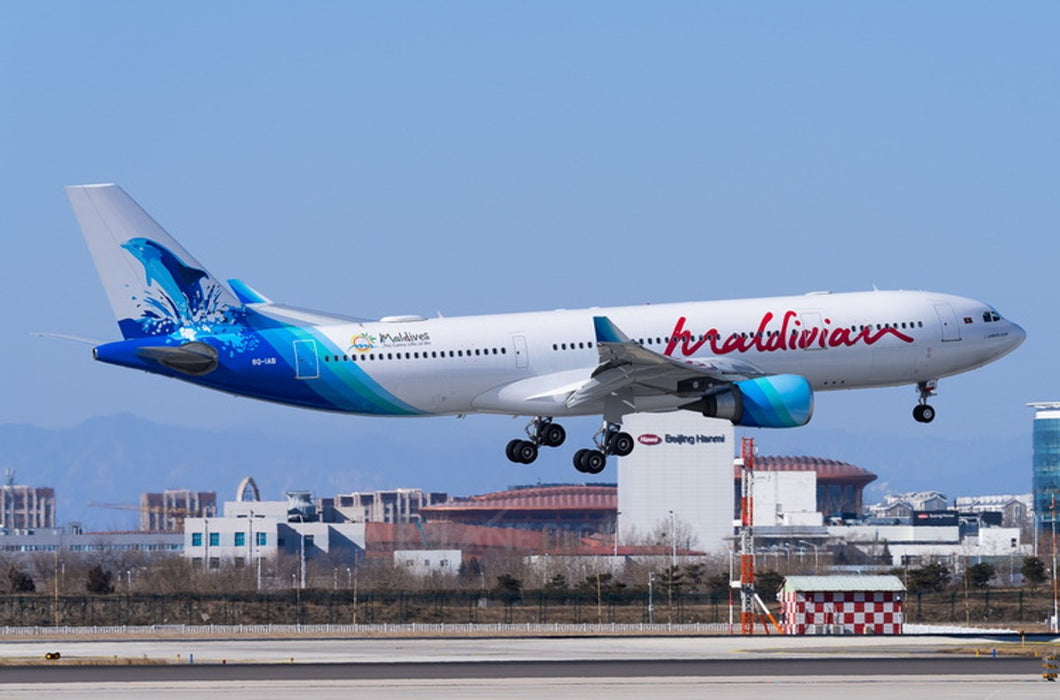 Maldivian Airlines Airbus A330-200 / 8Q-IAB /  Phoenix Wings / 1:400 / 11984