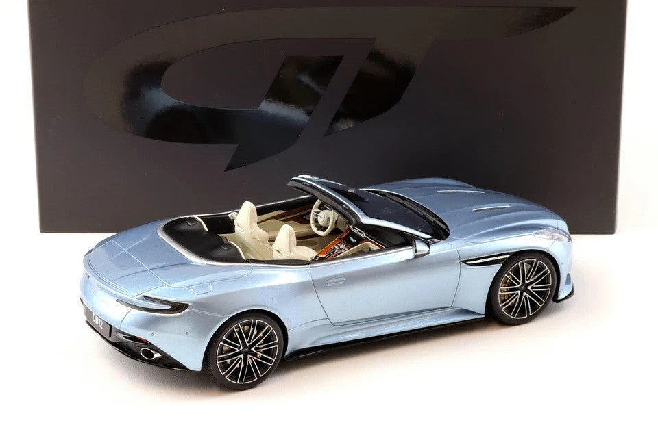 ASTON MARTIN DB12 VOLANTE CARRIBBEAN BLUE PEARL 2 2023 - 1/18 - GT SPIRIT - GT479